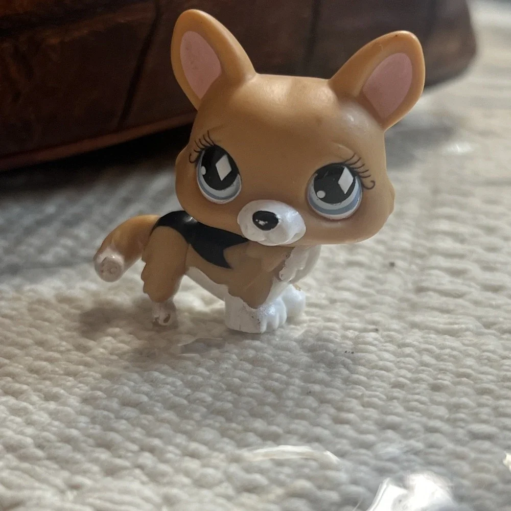 Littlest Pet Shop LPS Authentic‎ Hasbro #031 Corgi Dog 2007